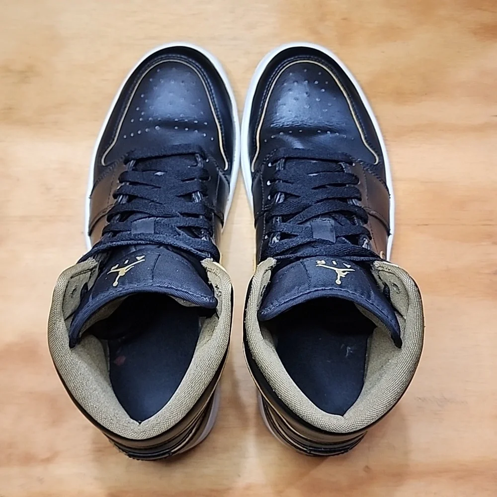 Jordan Men's Black and Gold Air High-Top Sneakers